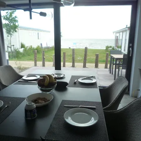 Vakantiehuis Enkhuizer Cube Elite Hafenpanorama Mit Dachterrasse Haus Nr 339